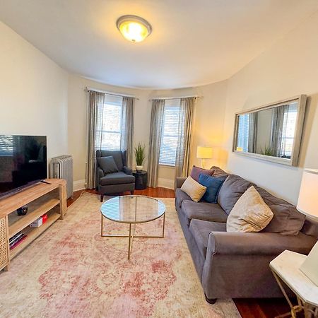 Sunny,Spacious, Sleeps 4, Steps To Mbta,Hospitals Brookline Exterior foto