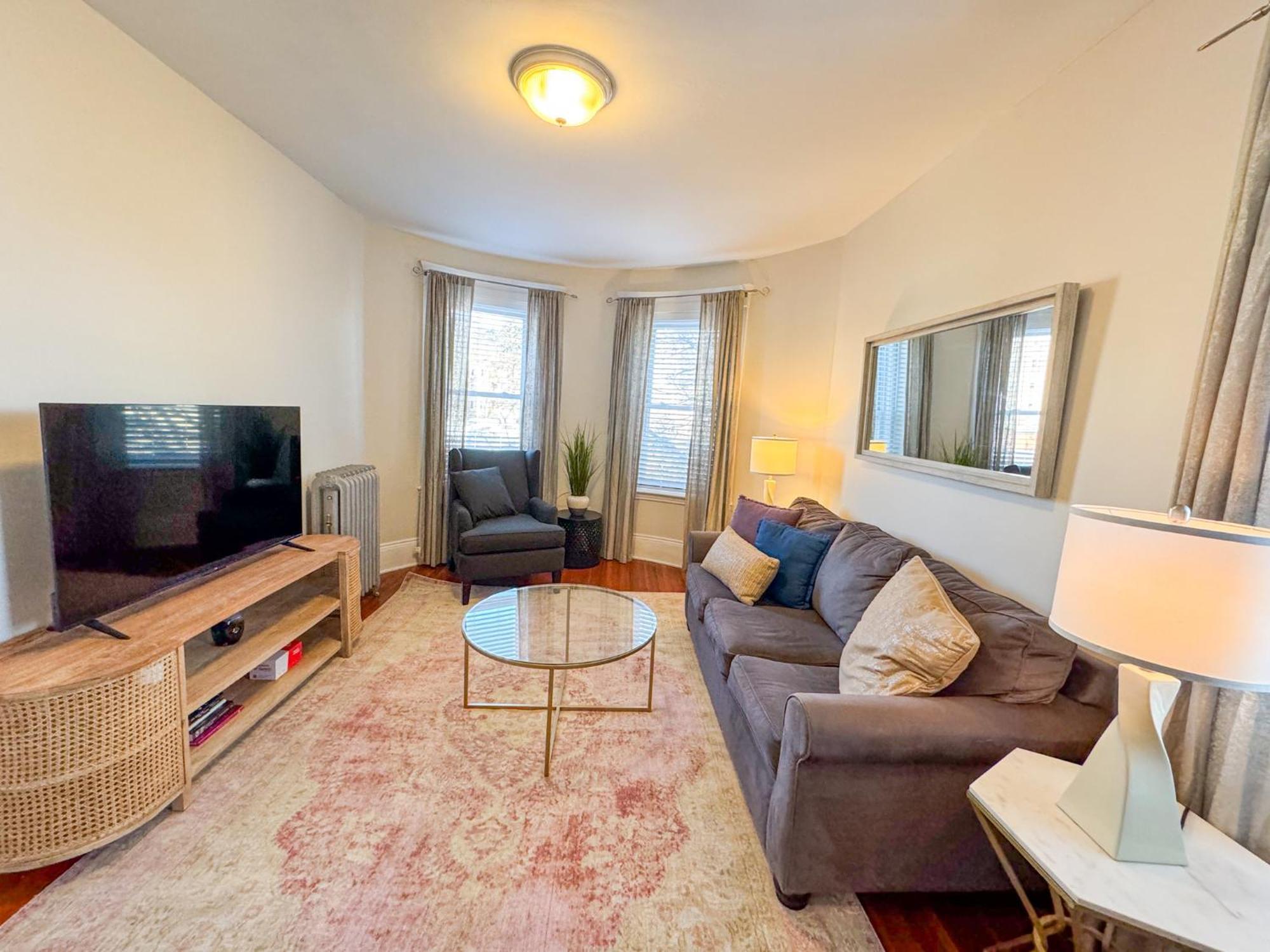 Sunny,Spacious, Sleeps 4, Steps To Mbta,Hospitals Brookline Exterior foto