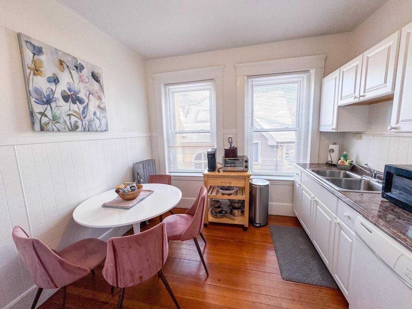 Sunny,Spacious, Sleeps 4, Steps To Mbta,Hospitals Brookline Exterior foto